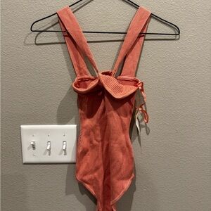 Abercrombie & Fitch Peach Ribbed Top